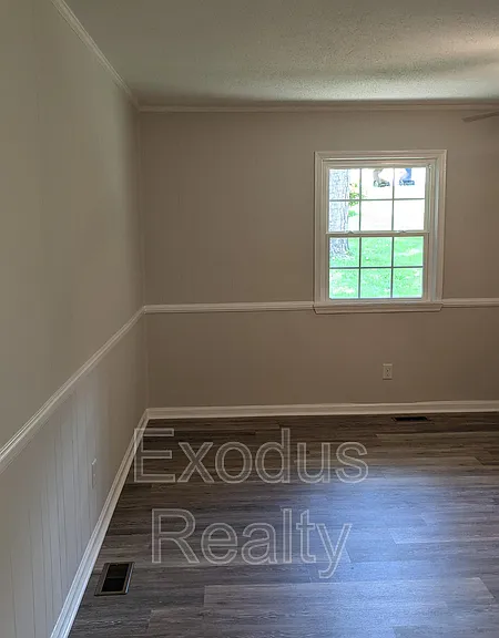 1600 Carr Creek Rd — Photo 3