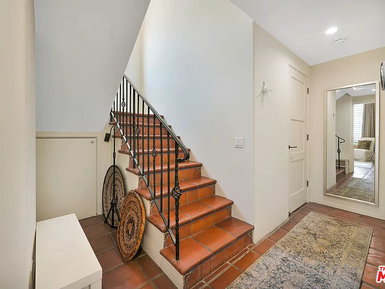 1414 N Harper Ave #5 — Photo 8