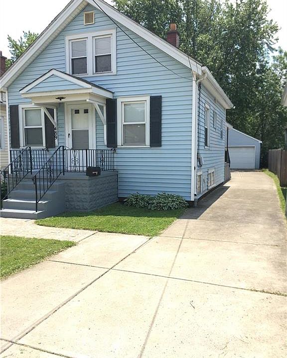 1st image of 489 Marilla St