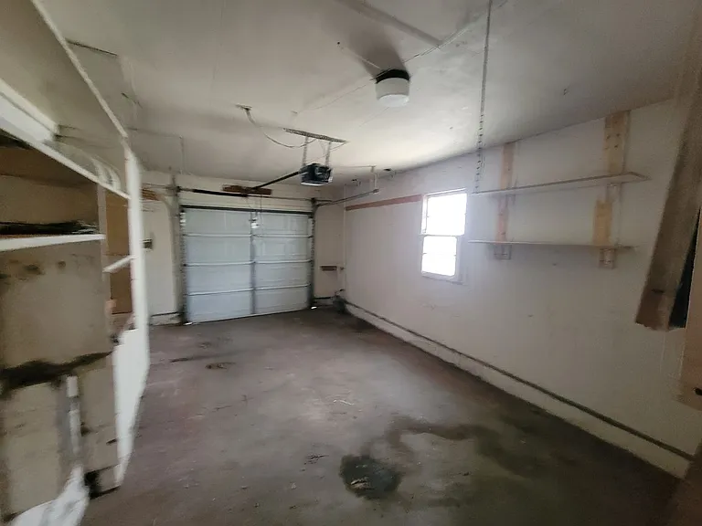 425 Beverly Hills St — Photo 9