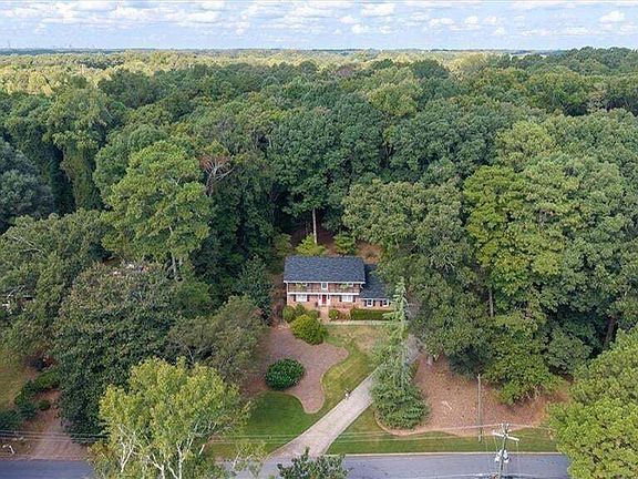 3rd image of 2206 Deer Ridge Dr