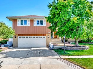 6536 Cedar Rd, Oak Forest, IL 60452