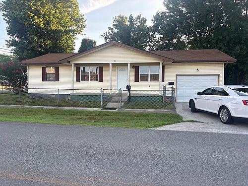 222 W Wheeler St Photo 1