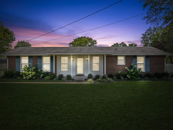 105 La Greta Dr, Hendersonville, TN 37075