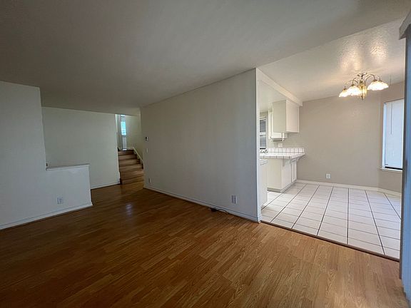 Livingroom/Dining area