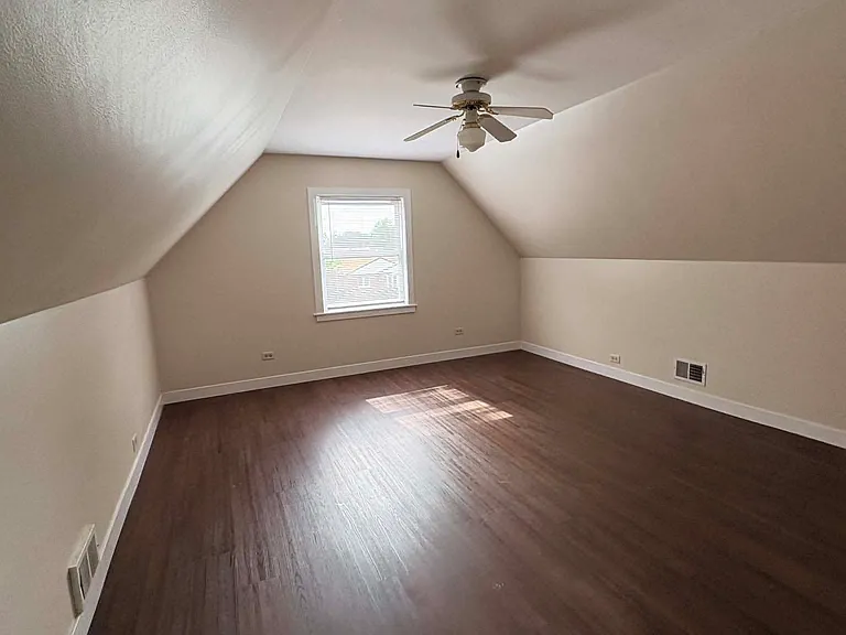 10151 S California Ave — Photo 13