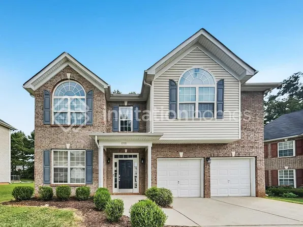 8508 Ridgeline Ln, Charlotte, NC 28269