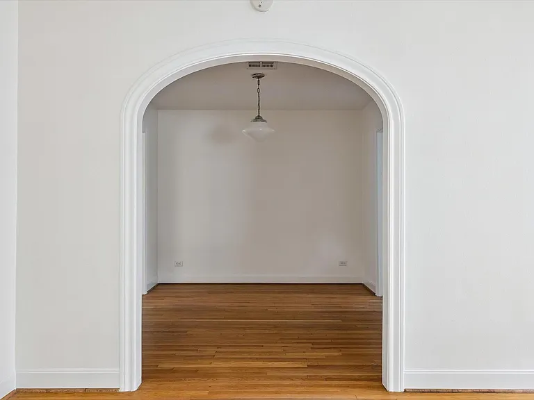 326 W 22nd St — Photo 15
