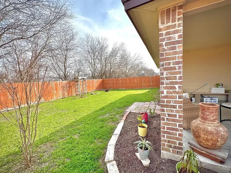 6627 Ambrose Cir — Photo 25