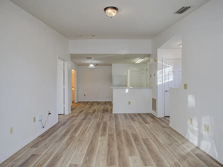 15205 Harbour Vista Cir — Photo 10