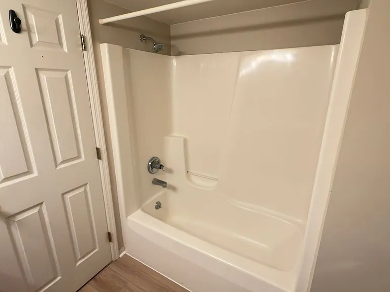 4441 Hillrise Ct NE — Photo 14