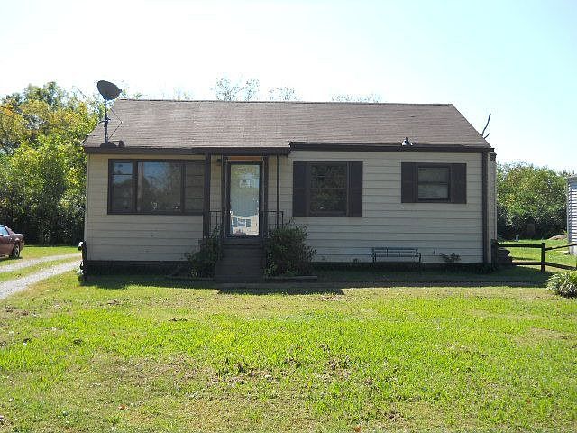 1st image of 5518 Woodlawn Dr