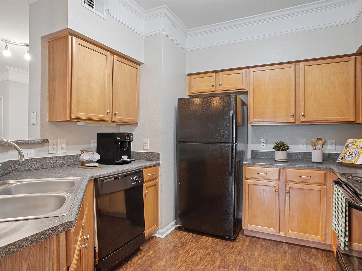 Carrington Park at Huffmeister Apartments — Photo 4