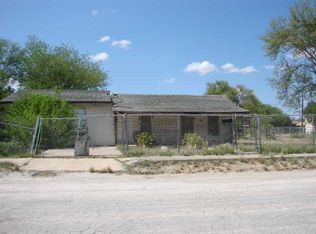 906 E 9th St, Del Rio, TX 78840