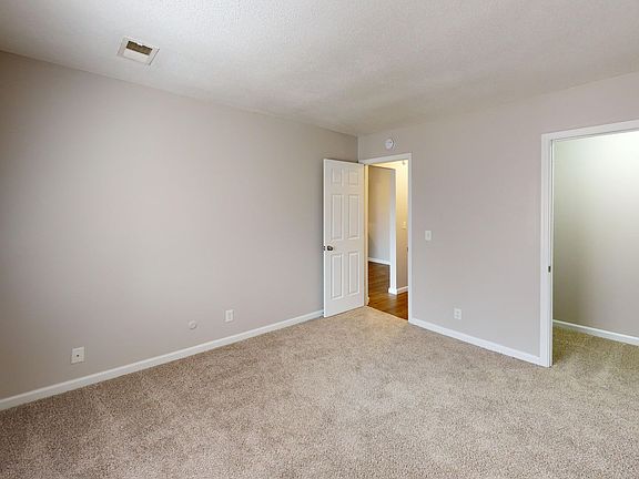 3rd image of 6516-6500 N University St #1202