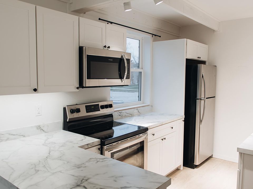 173 W 20th St Holland MI Zillow