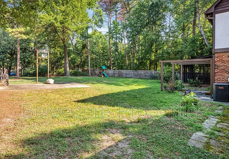4103 Oak Hollow Dr — Photo 40