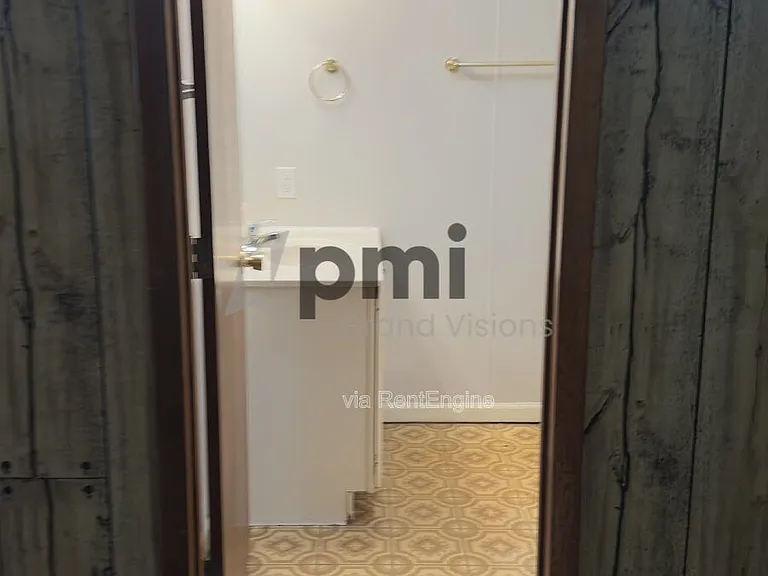 16 W Buchanan Ave #4 — Photo 9