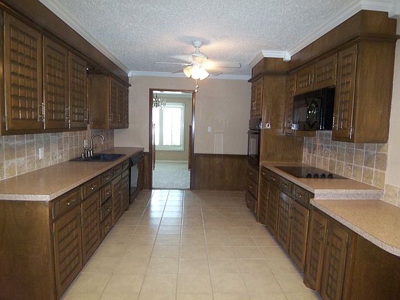 5th image of 205 Cottonwood Ln