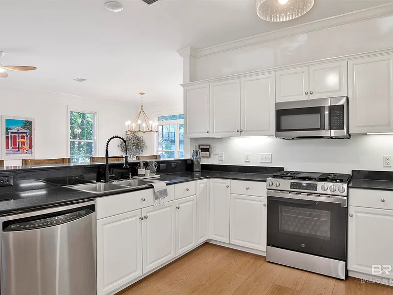 460 Equality Ave — Photo 12