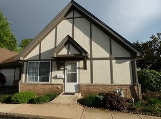 1734 Willow Circle Dr, Crest Hill, IL 60403