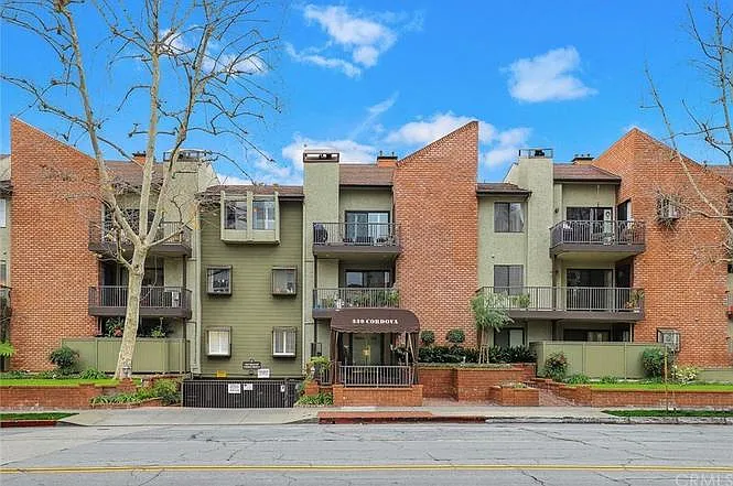 330 Cordova St #330