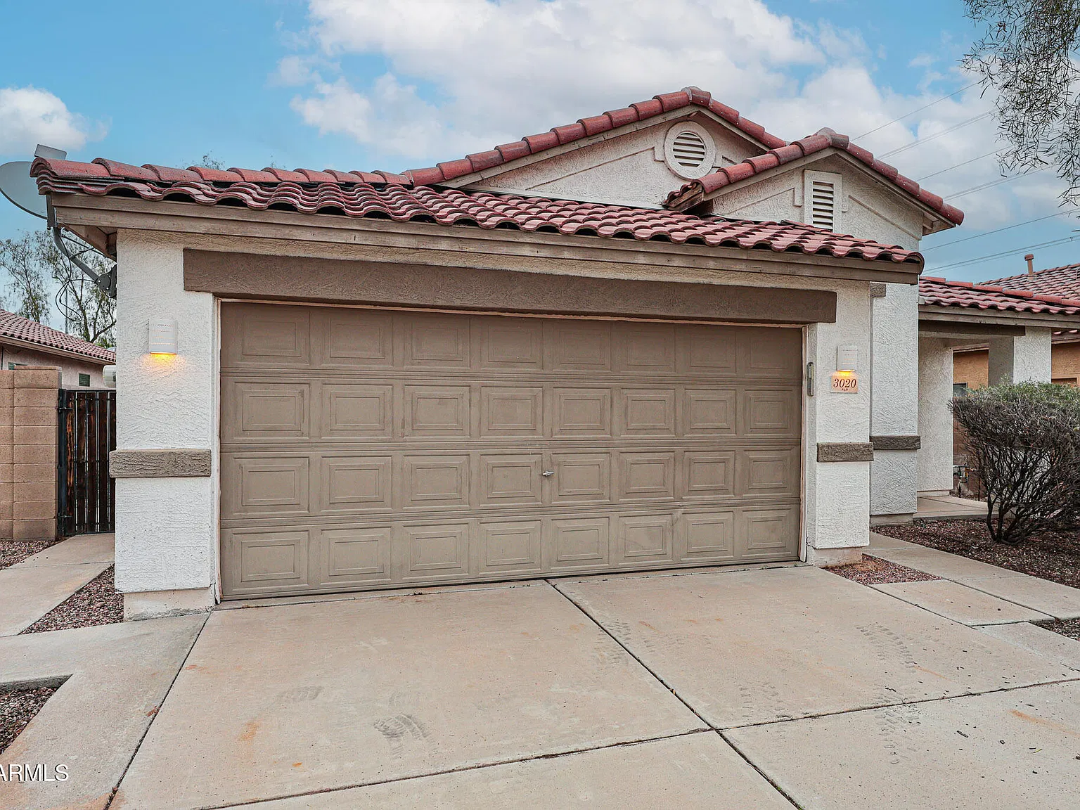 4 bed, 2.0 bath, 1751 sqft, $2,095 — Photo 2