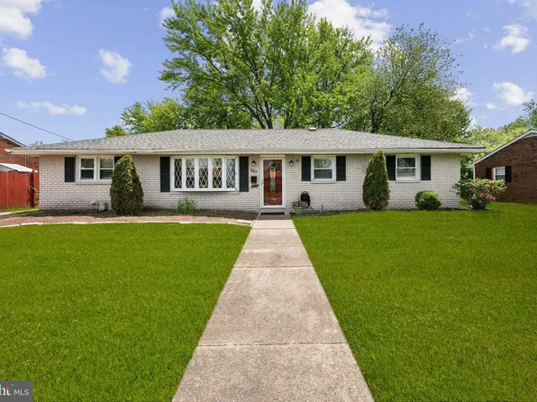 180 S School St, Gibbstown, NJ 08027
