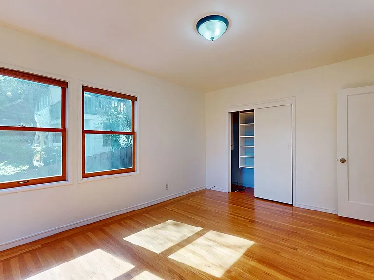 420 Lester Ave — Photo 18