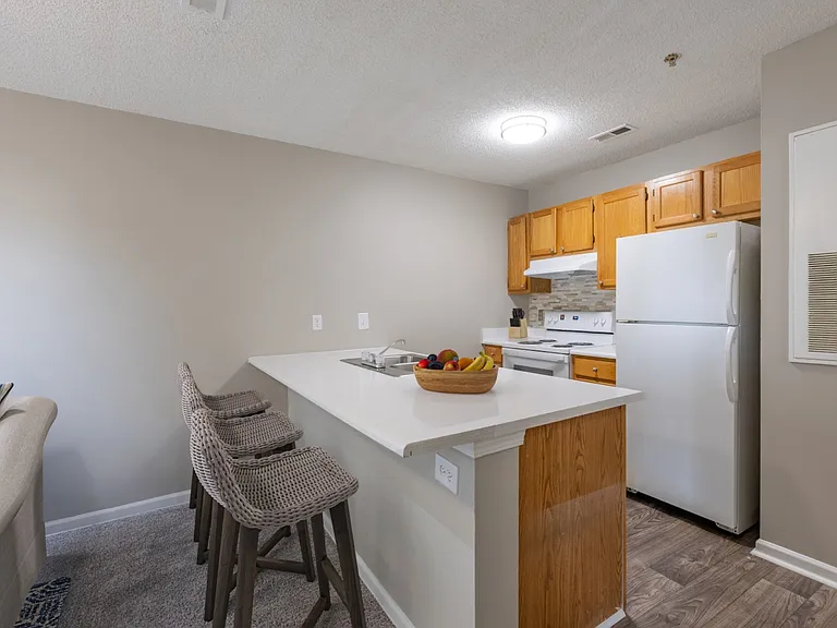 Sharon Pointe Apartment Homes — Photo 1