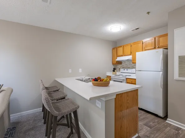 Sharon Pointe Apartment Homes