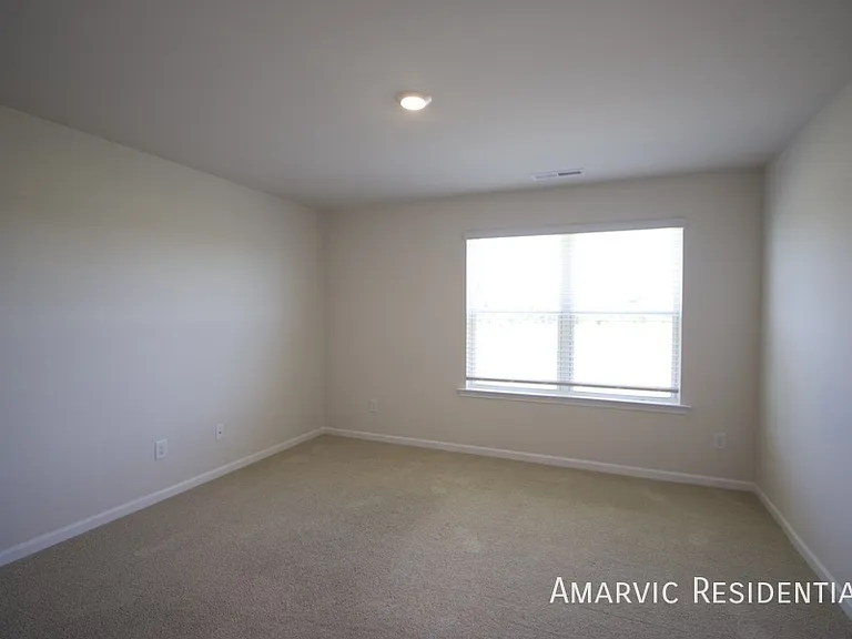 175 Seymour Village Dr — Photo 13