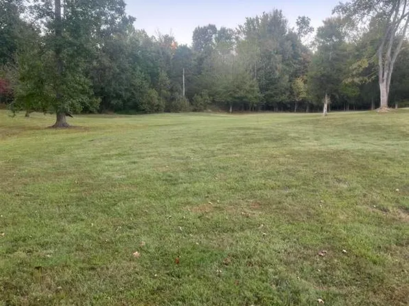 323 Maple Leaf Dr, Utica, KY 42376