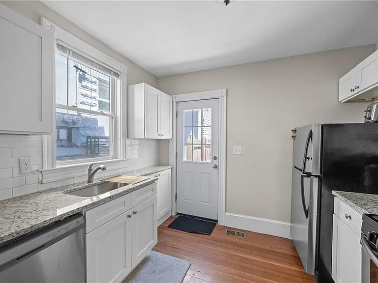 8 Spring St #A — Photo 11