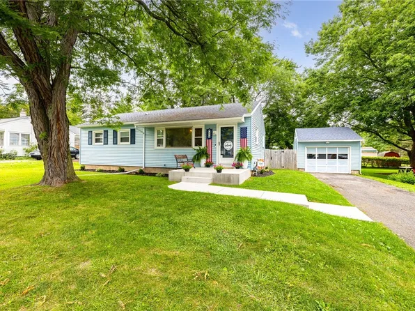 236 Buffalo St, Canandaigua, NY 14424