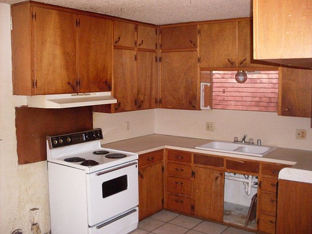 2nd image of 4712 Ric Dr