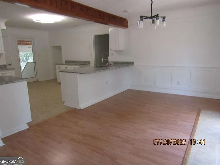 513 Juniper Way — Photo 4