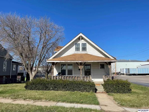 4302 S 33rd St, Omaha, NE 68107