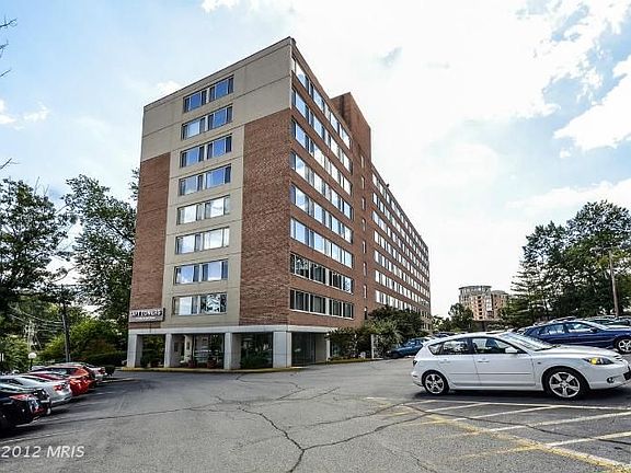 2nd image of 1210 N Taft St APT 702