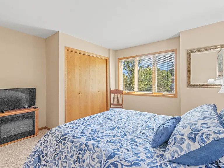 7126 New Washburn Way — Photo 53