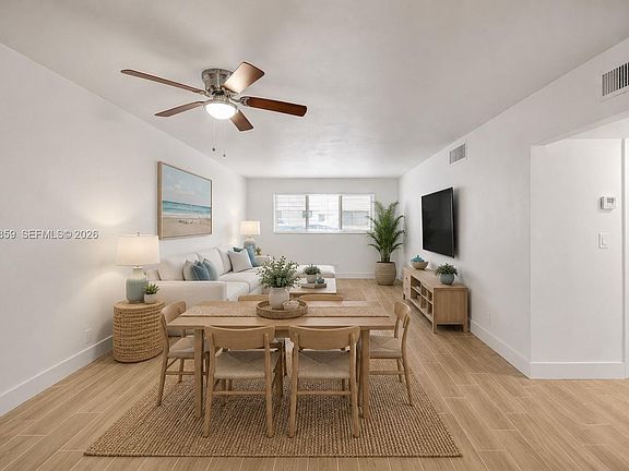 5th image of 1939 Jefferson St APT 103