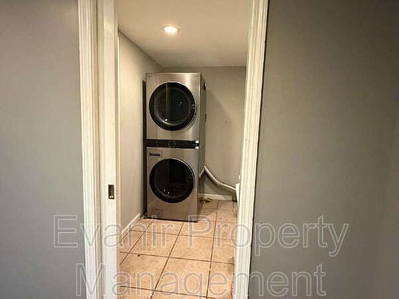 4th image of 11884 Hamden Dr