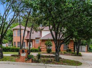 821 Twin Creek Dr, Mansfield, TX 76063