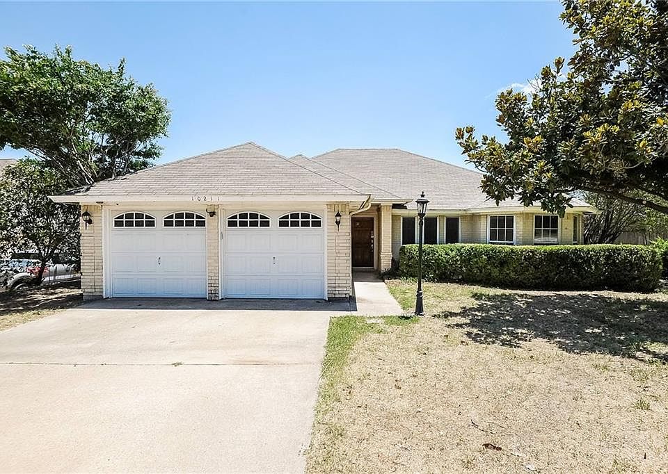 1st image of 10211 Holly Grove Dr