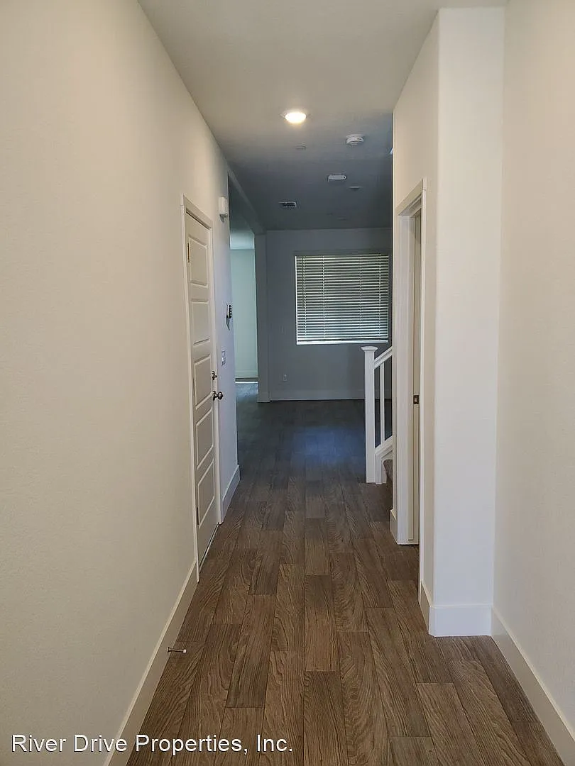 2348 Explorador Dr photo 1
