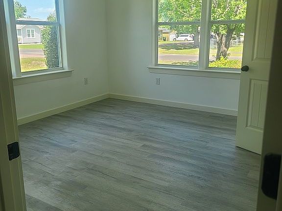 3rd image of 2400 17th St