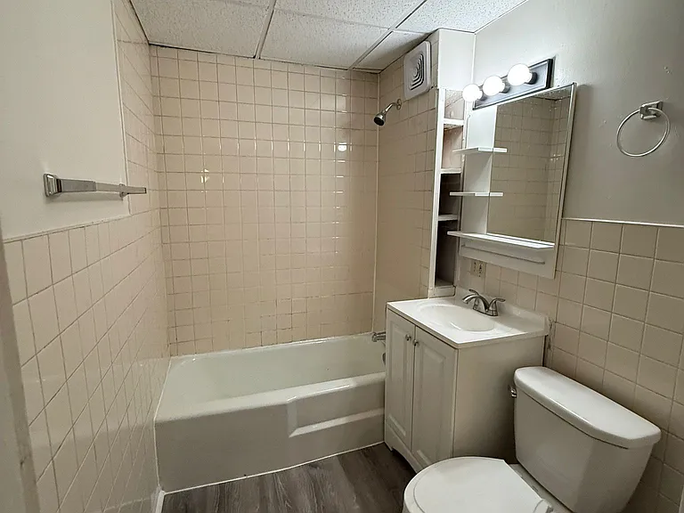 3309 Elyria Ave #1 — Photo 4