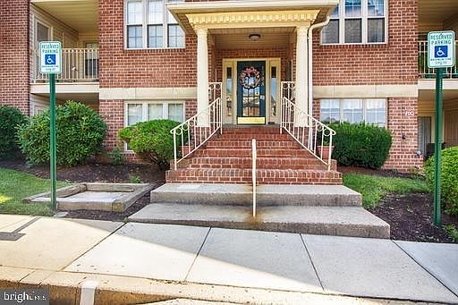 2nd image of 1708 Landmark Dr #1K