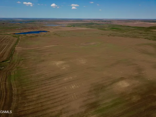 99th St NW, Grenora, ND 58845