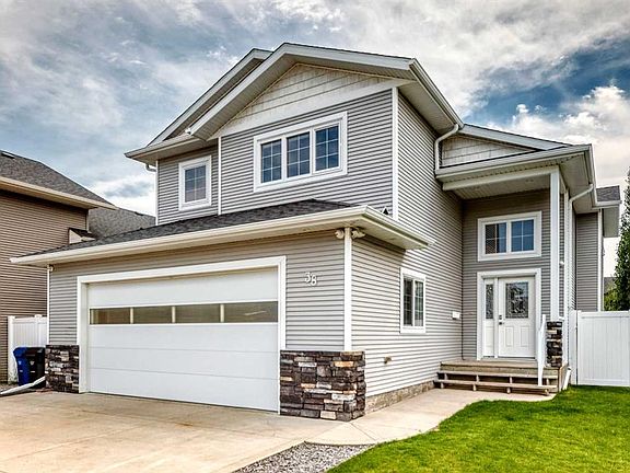 2nd image of 38 N Cambridge Close